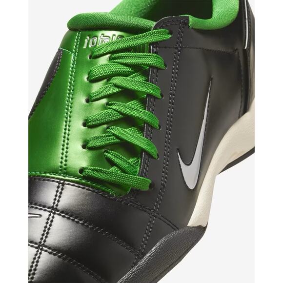 Athletic_Shoes